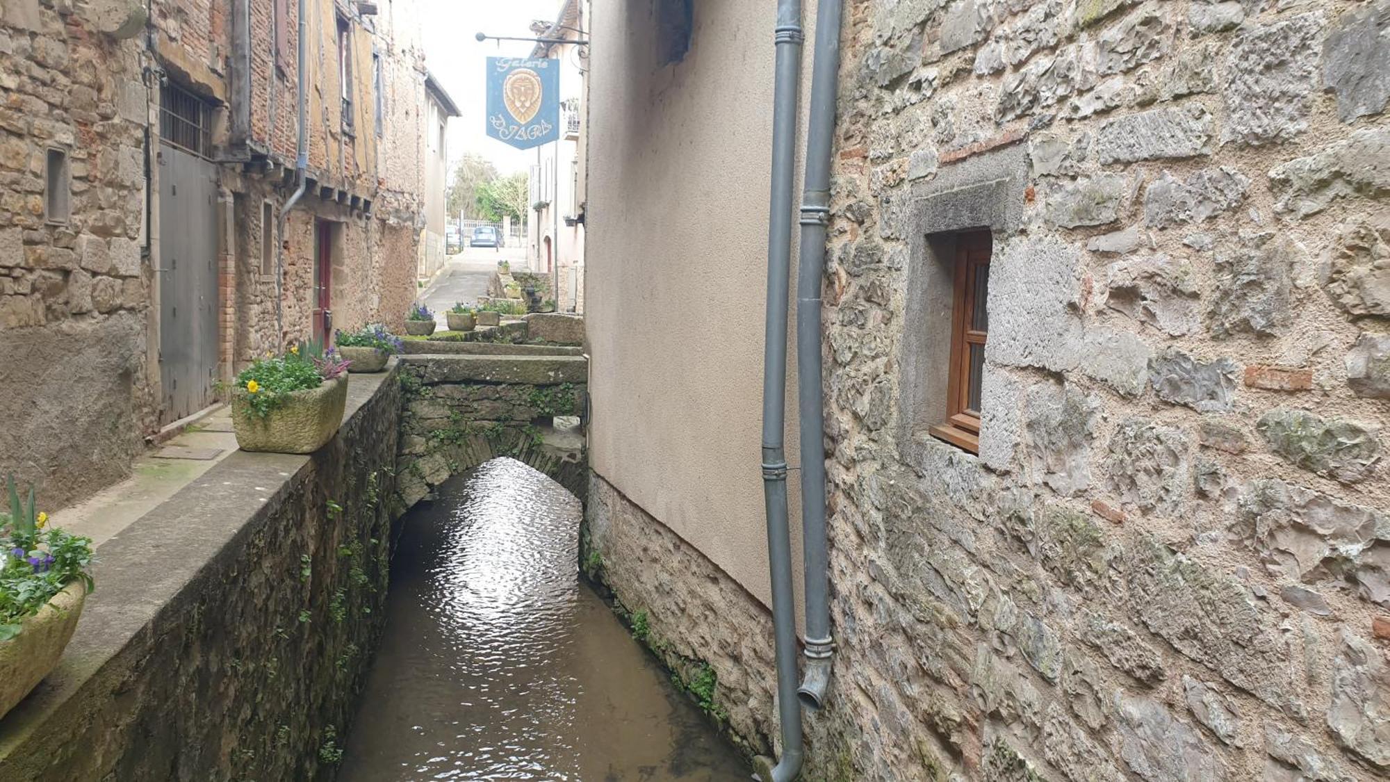 Love Room- Spa- Escale Amoureuse Puygaillard-de-Quercy エクステリア 写真