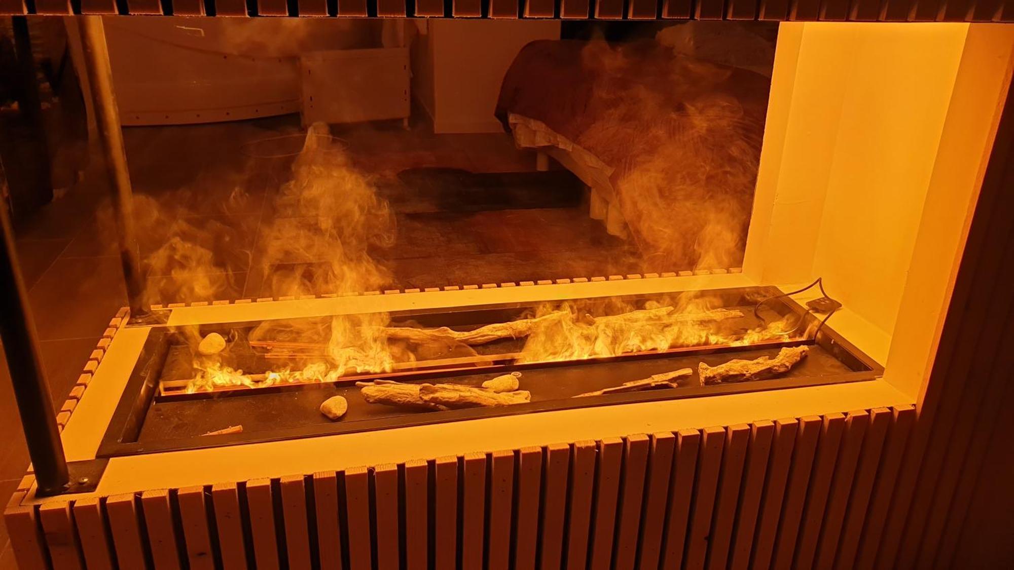 Love Room- Spa- Escale Amoureuse Puygaillard-de-Quercy エクステリア 写真