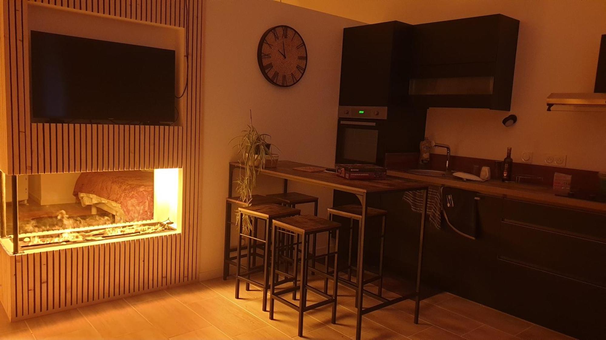 Love Room- Spa- Escale Amoureuse Puygaillard-de-Quercy エクステリア 写真